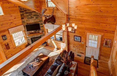 Oe Beautiful Modern Log Home On 17 Acres, Private, Views, Fire Pit, Ping Pong, AC