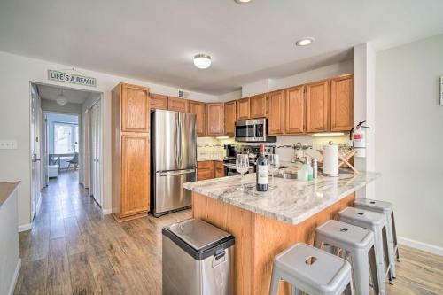 Apartamento Seabreeze Condo With Fireplace, Close To Beach!