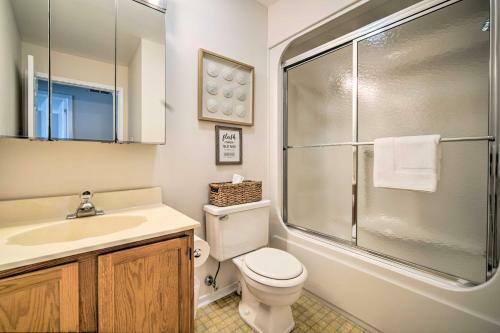 Apartamento Seabreeze Condo With Fireplace, Close To Beach!