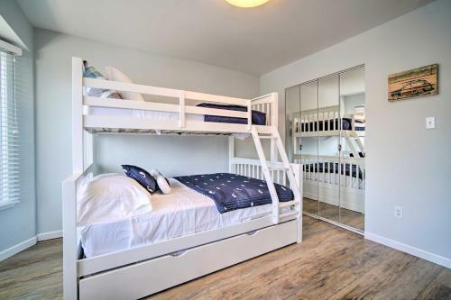 Apartamento Seabreeze Condo With Fireplace, Close To Beach!