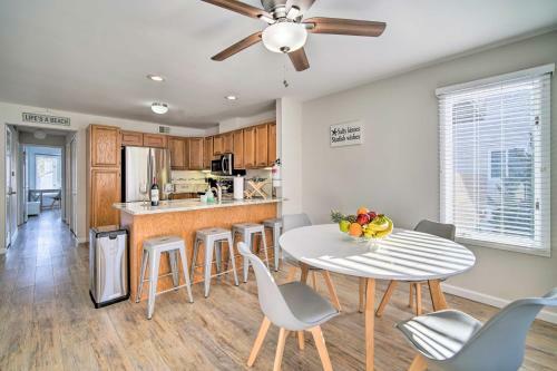 Apartamento Seabreeze Condo With Fireplace, Close To Beach!