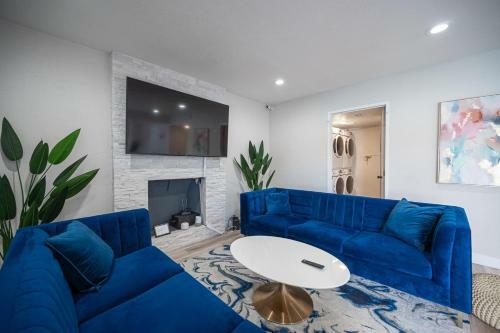 Lux Escape 6br, 3ba, Pool, Spa And Mini Golf 31 Days Only