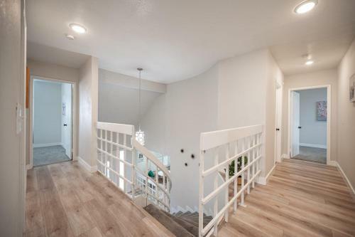 Lux Escape 6br, 3ba, Pool, Spa And Mini Golf 31 Days Only