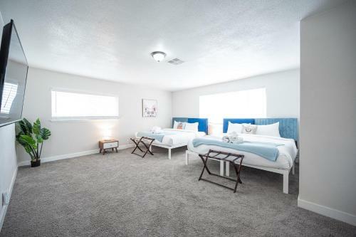 Lux Escape 6br, 3ba, Pool, Spa And Mini Golf 31 Days Only