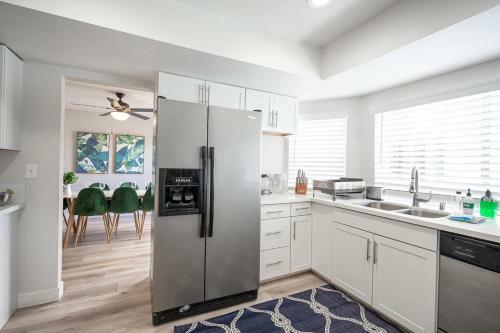 Lux Escape 6br, 3ba, Pool, Spa And Mini Golf 31 Days Only