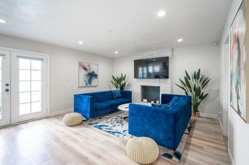 Lux Escape 6br, 3ba, Pool, Spa And Mini Golf 31 Days Only