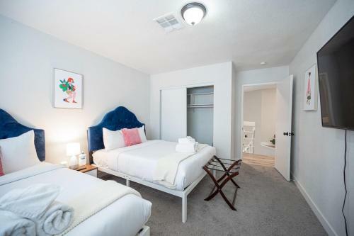Lux Escape 6br, 3ba, Pool, Spa And Mini Golf 31 Days Only