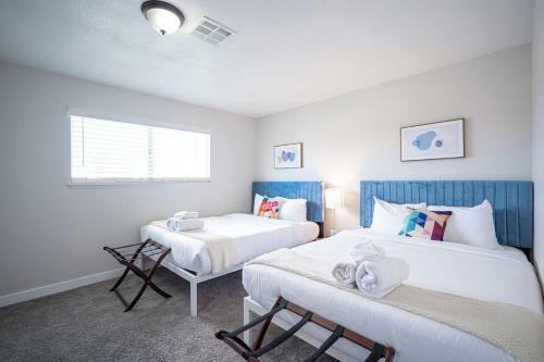 Lux Escape 6br, 3ba, Pool, Spa And Mini Golf 31 Days Only