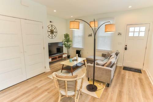 Bright Renovated 4br 2ba Atlantic City House Steps From Boardwalk