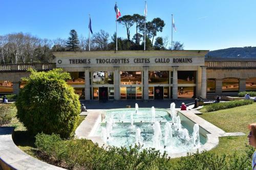 Apartamento Studio � 100 M�tres Des Thermes