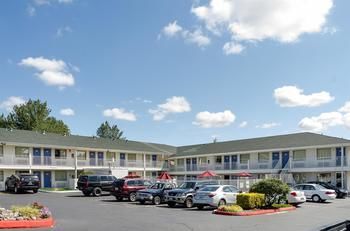 Motel 6 Tacoma South