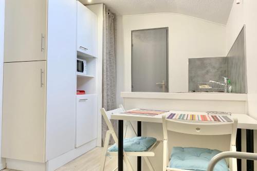 Apartamento Nice Little Renovated Studio-last Floor-hypercenter-very Quiet #bz