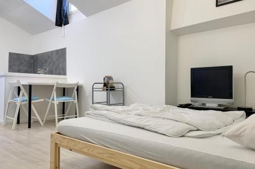 Apartamento Nice Little Renovated Studio-last Floor-hypercenter-very Quiet #bz