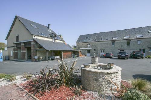 G�te de L'ardoisier The Slaty Place