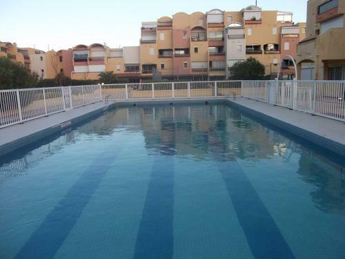 Apartamento Studio Sur Le Port, Climatisation, Wifi, Piscine, Lave-linge