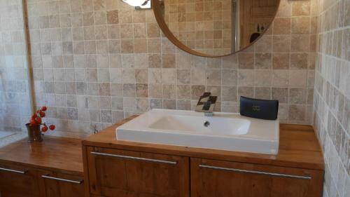 Holiday Home Guiss�ny - Bre05111a-f