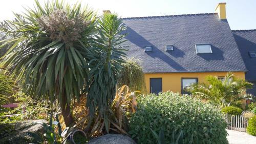 Holiday Home Guiss�ny - Bre05111a-f