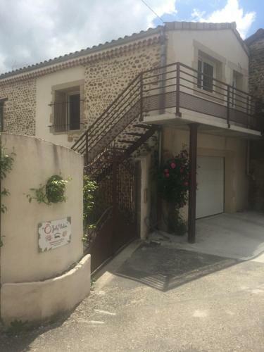 Hostal � Joly Valois