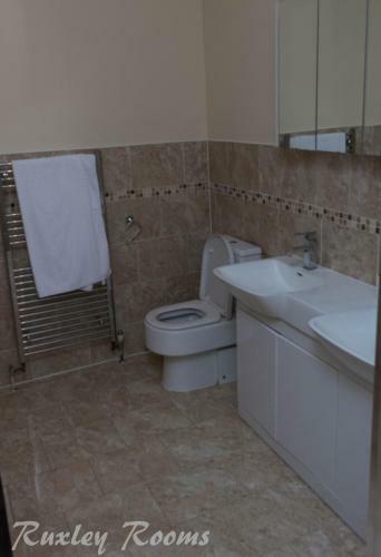 Hostal Ruxley Rooms