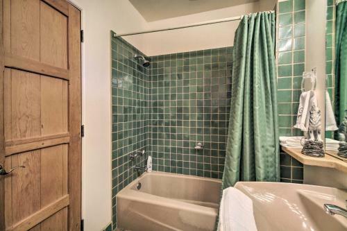 Santa Fe Retreat With Majestic Mountain Views!