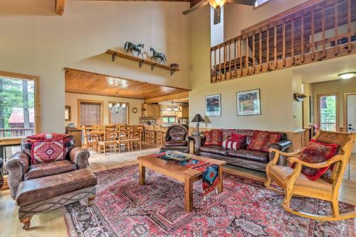 Spacious Retreat Less Than 5 Mi To Angel Fire Resort!