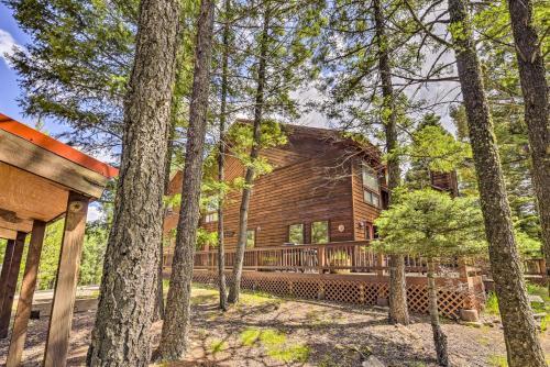 Spacious Retreat Less Than 5 Mi To Angel Fire Resort!
