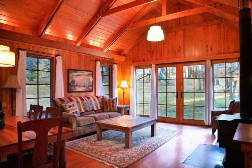 Corkins Lodge