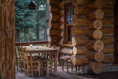 Corkins Lodge