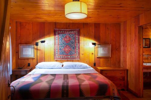 Corkins Lodge