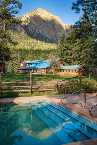 Corkins Lodge