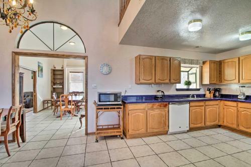Albuquerque Home With Spacious Yard And Fire Pit!