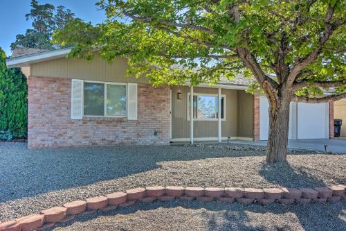 Charming Abq Getaway About 12 Miles To Old Town!