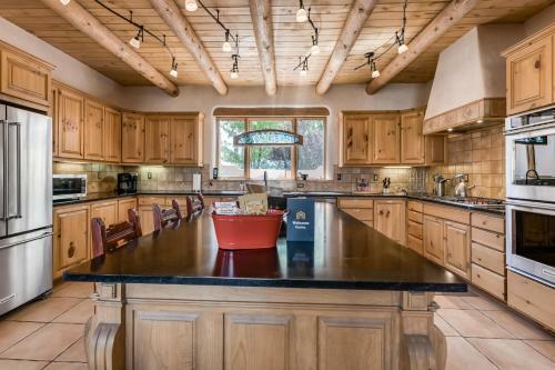 Taos Mountain House