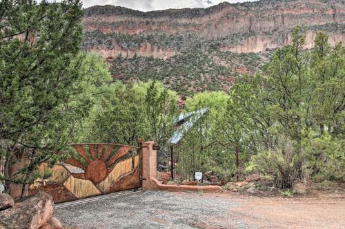 Jemez Springs Mountain Oasis - Hot Springs Nearby!