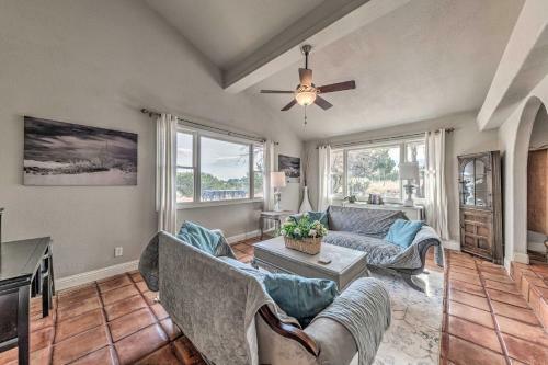 Spacious And Secluded Captain Getaway With Patio!