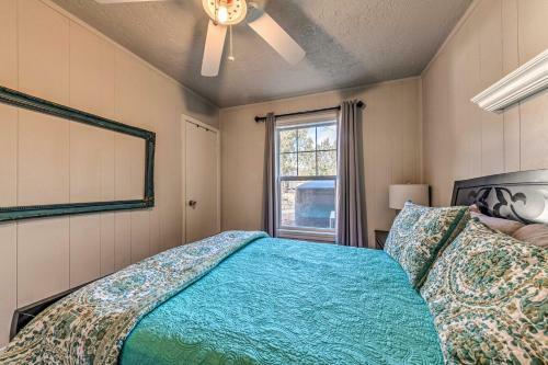 Spacious And Secluded Captain Getaway With Patio!