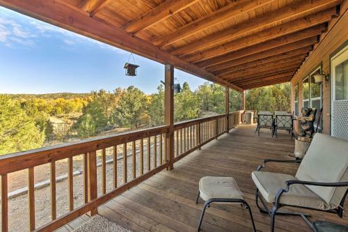 Cozy Ski Cabin With Deck Near Taos Ski Valley!