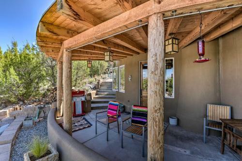 Secluded Ojo Caliente Home With Patio And Mtn Views