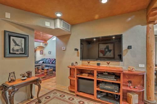 Santa Teresa Home With 2 Patios, Near El Paso!
