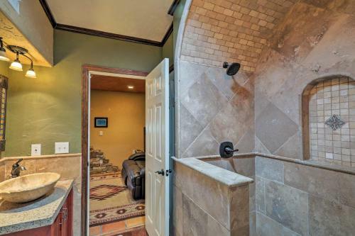 Santa Teresa Home With 2 Patios, Near El Paso!
