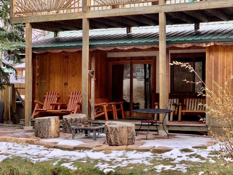 Streamside Retreat On The River