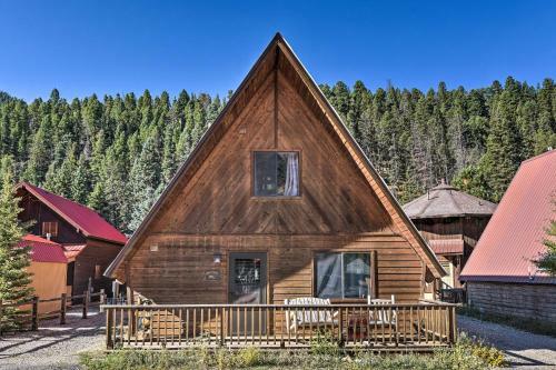 Ski-in And Ski-out Red River Cabin With Mtn Views!