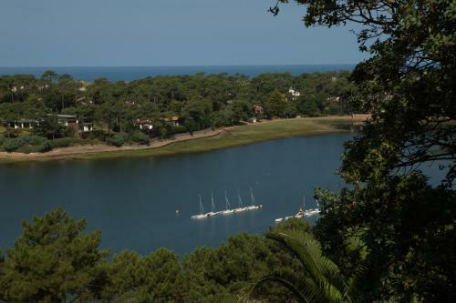 Hotel Le Pavillon Bleu