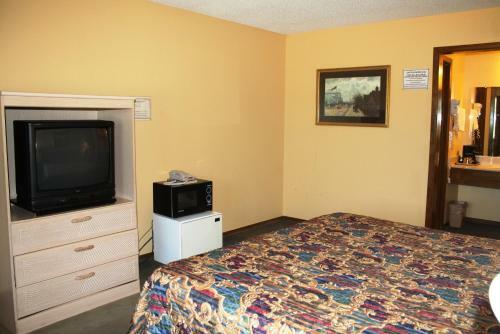 Lake Palestine Motor Inn