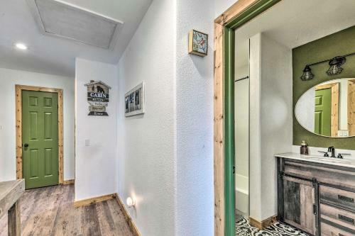 Renovated Cabin - 2 Mi To Grindstone Lake!