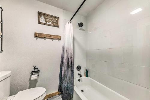 Renovated Cabin - 2 Mi To Grindstone Lake!