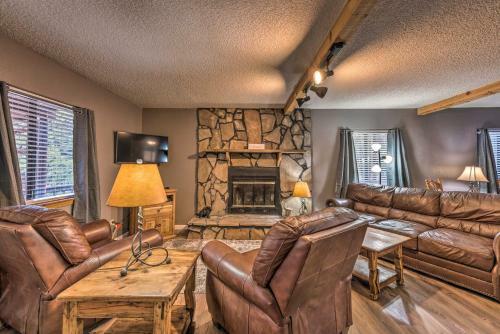 Rustic Ruidoso Cabin With Large Deck And Grill!