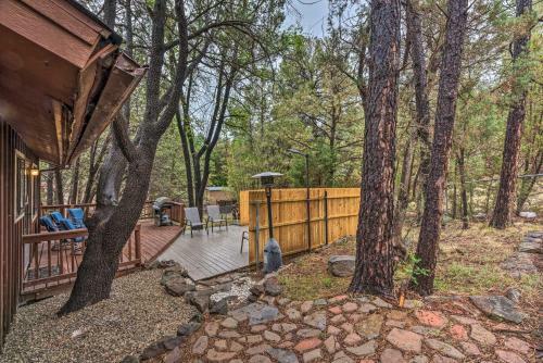 Rustic Ruidoso Cabin With Large Deck And Grill!