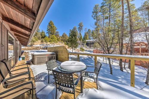 The Bear Tree Haus Retreat - Deck And Hot Tub