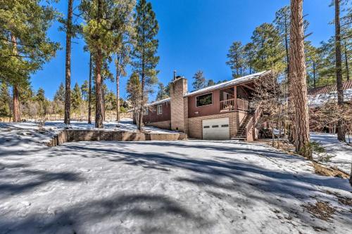 The Bear Tree Haus Retreat - Deck And Hot Tub